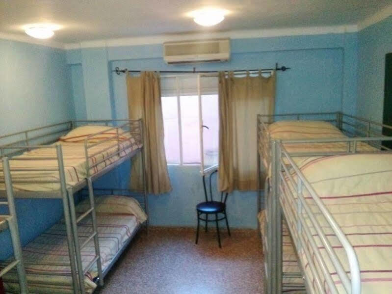 Residencia Malaga Backpackers Hostel ภายนอก รูปภาพ